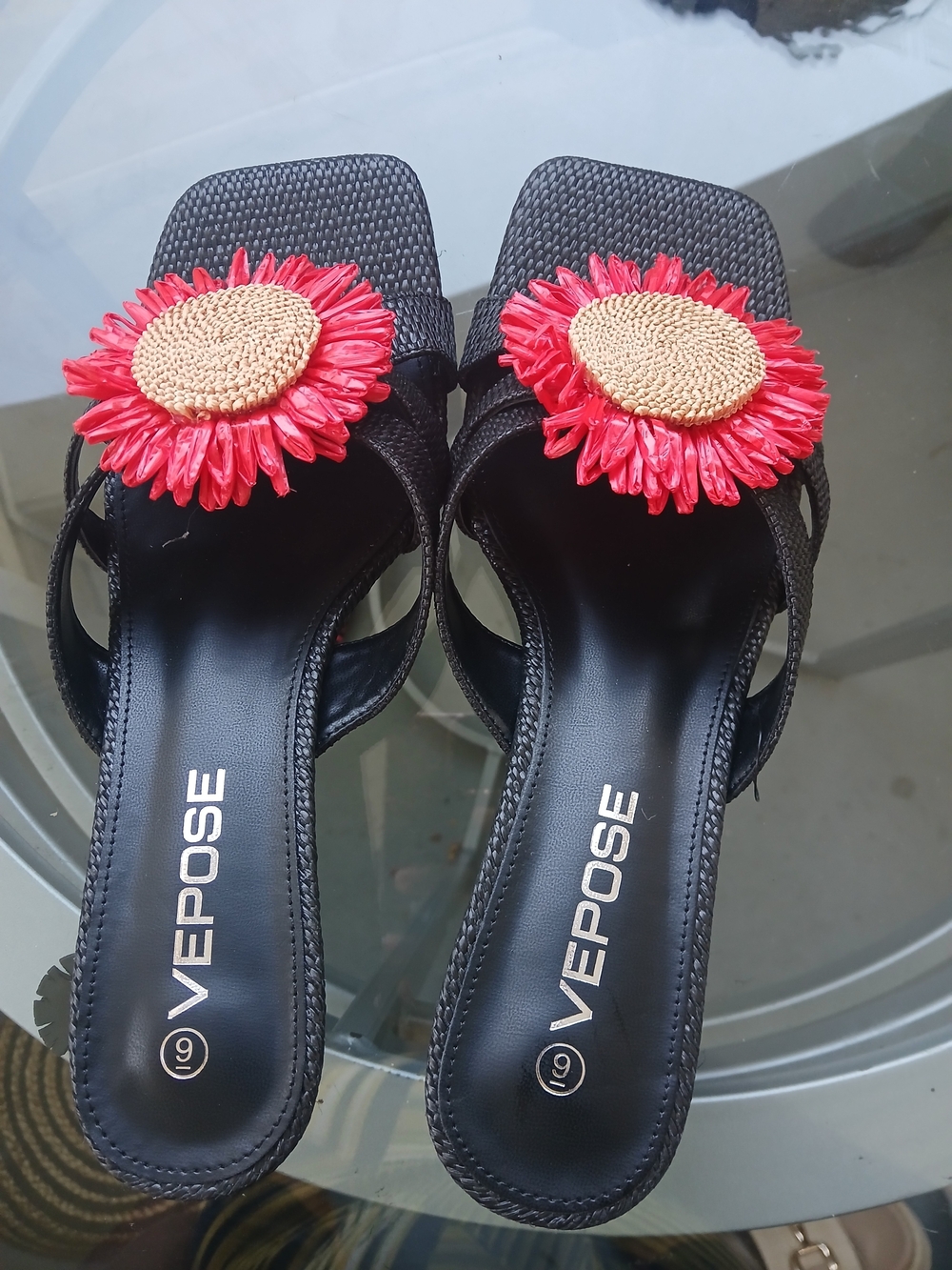 Vepose Black Slide Sandals with Red Sunflower Accent